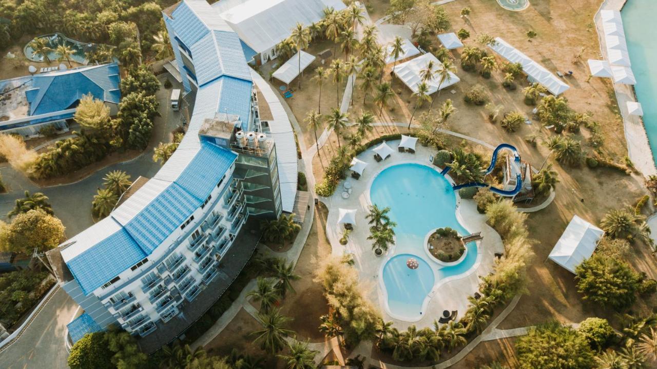 Solea Seaview Resort Isla de Mactán Exterior foto